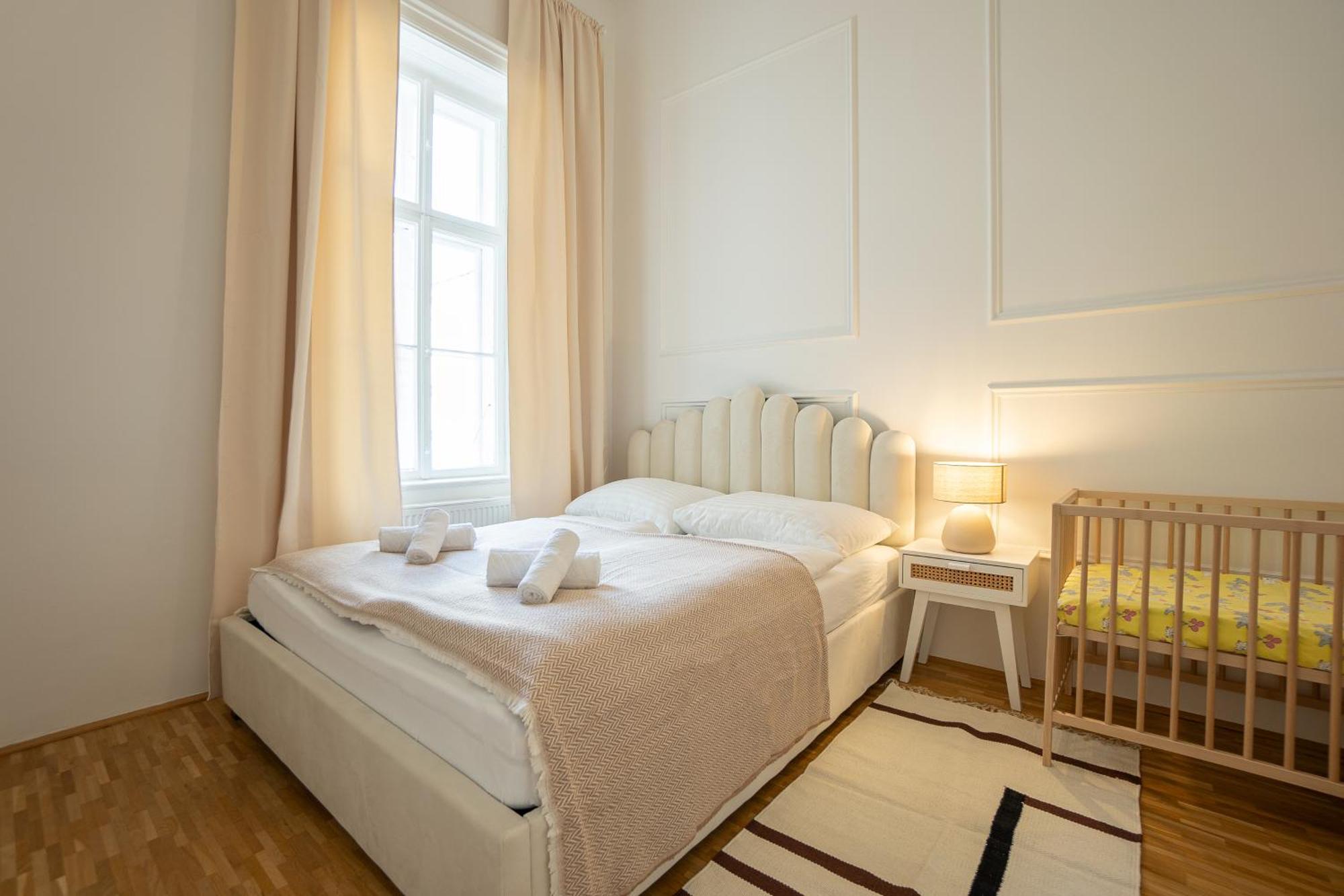 Vibrant 107 M2 Flat In The City Center ウィーン エクステリア 写真