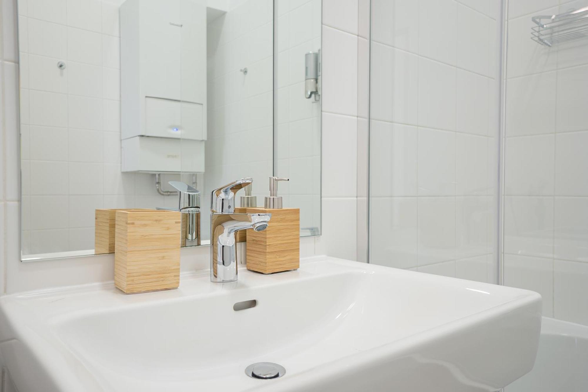 Vibrant 107 M2 Flat In The City Center ウィーン エクステリア 写真
